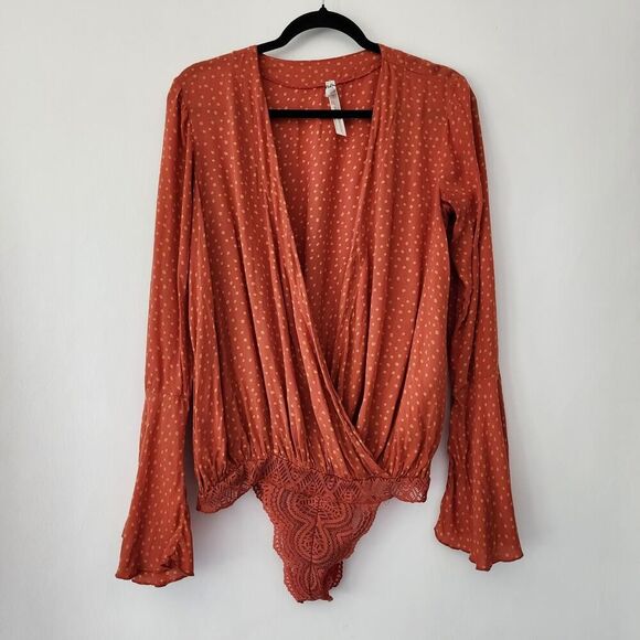 Intimately Free People orange bell sleeve bodysuit blouse lace bottom size M - Picture 1 of 8